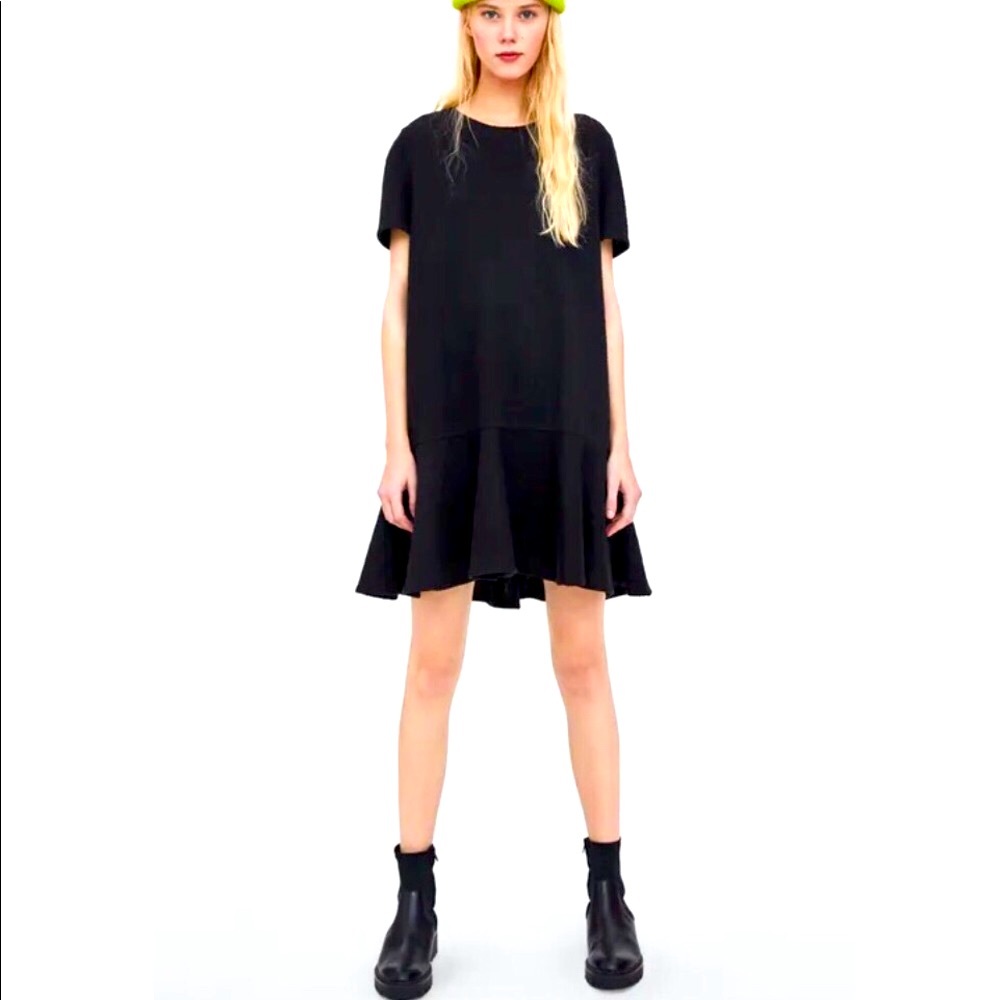 NWOT Zara Textured Weave Dress with Ruffle
